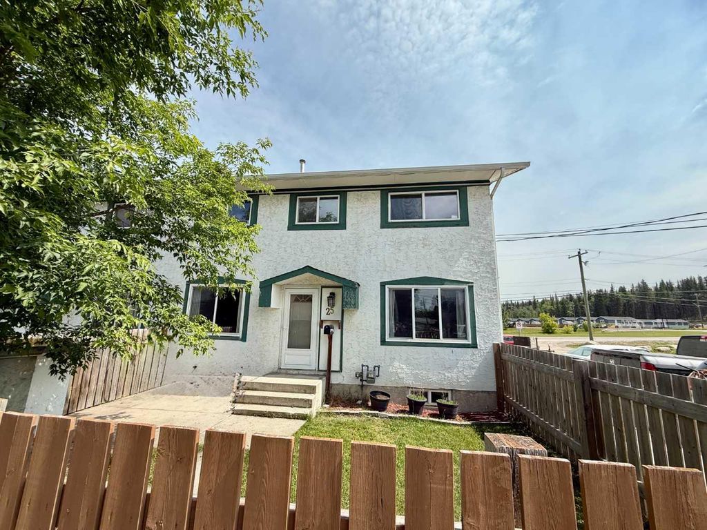 Photo of 110 Tamarack Avenue #25, Hinton, AB T7V 1C5 (MLS # A2327269)