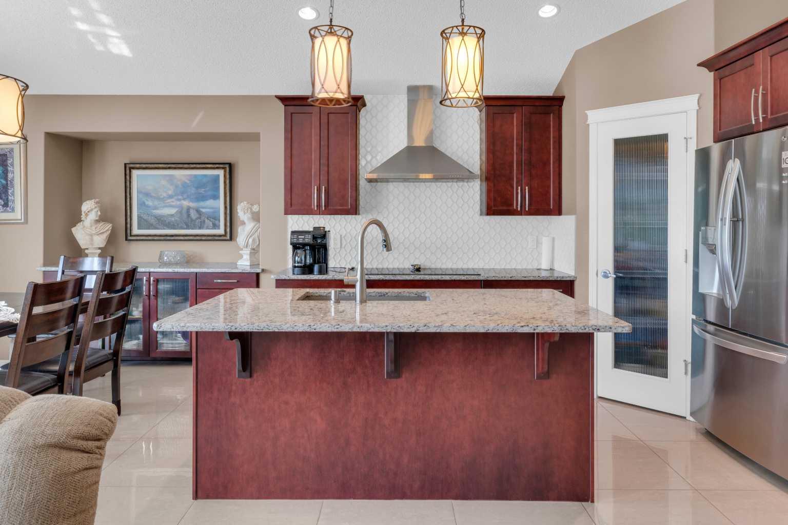 68 Nolanlake View NW