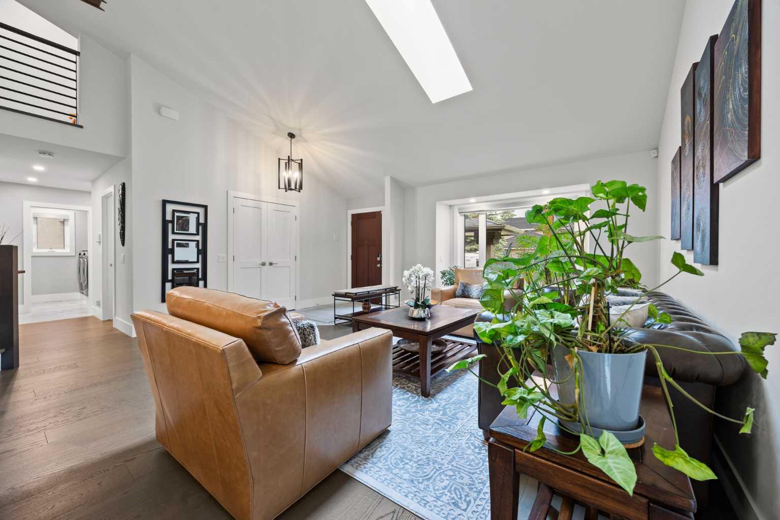 168 Mt Robson Circle SE