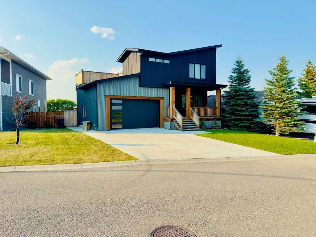 Photo of 1221 Tumbleweed Avenue, Pincher Creek, AB T0K 1W0 (MLS # A2336676)