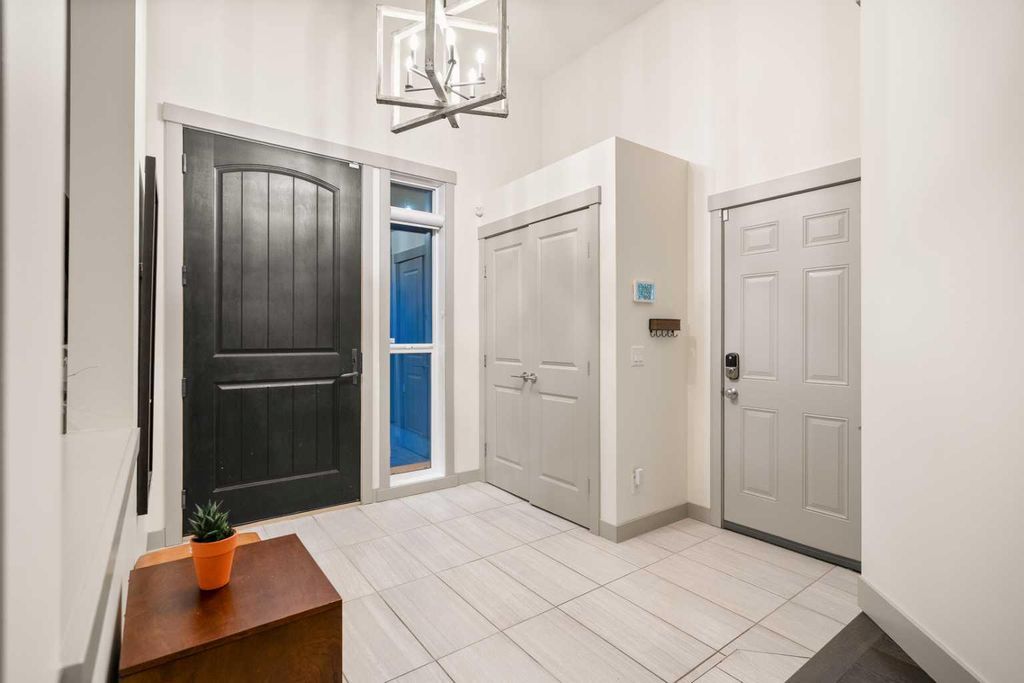 Photo of 127 Lake Placid Close SE, Calgary, AB T2J 5A5 (MLS # A2301674)