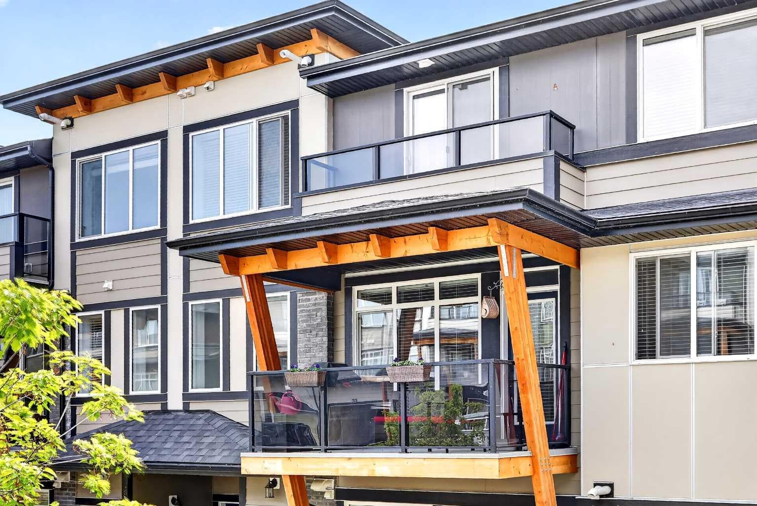 230 Seton Passage SE 33