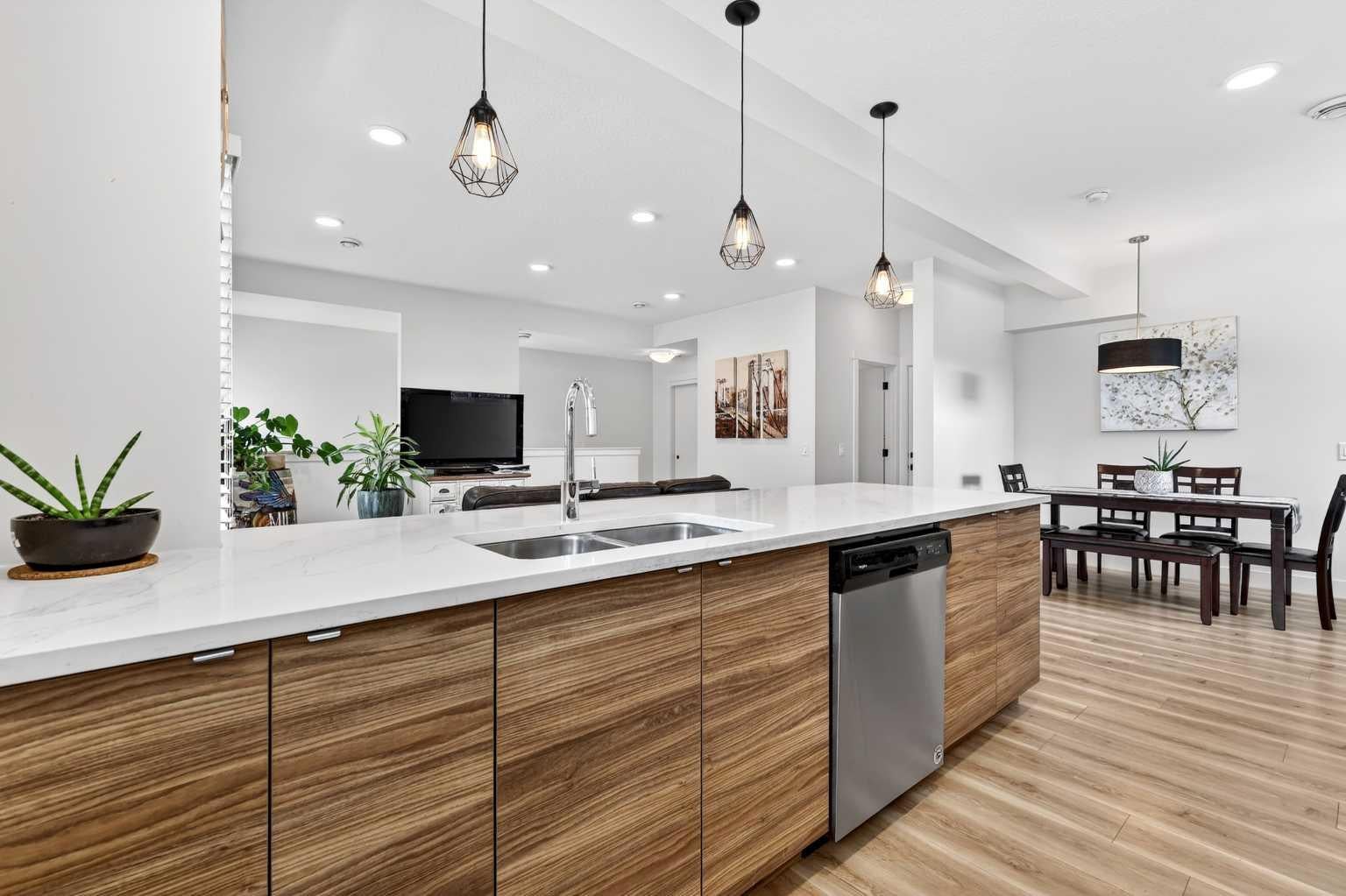 230 Seton Passage SE 33