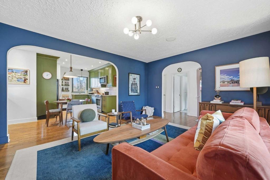 Photo of 3020 14 Street SW, Calgary, AB T2T 3V7 (MLS # A2285085)