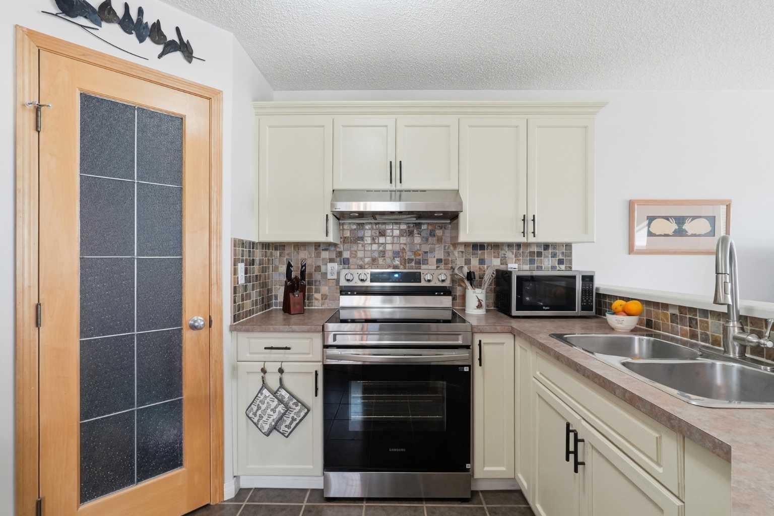 159 Applebrook Circle SE