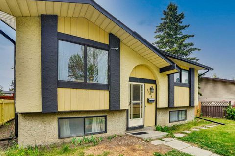 Photo of 1187 Falconridge Drive NE, Calgary, AB T3J 1A3 (MLS # A2315006)