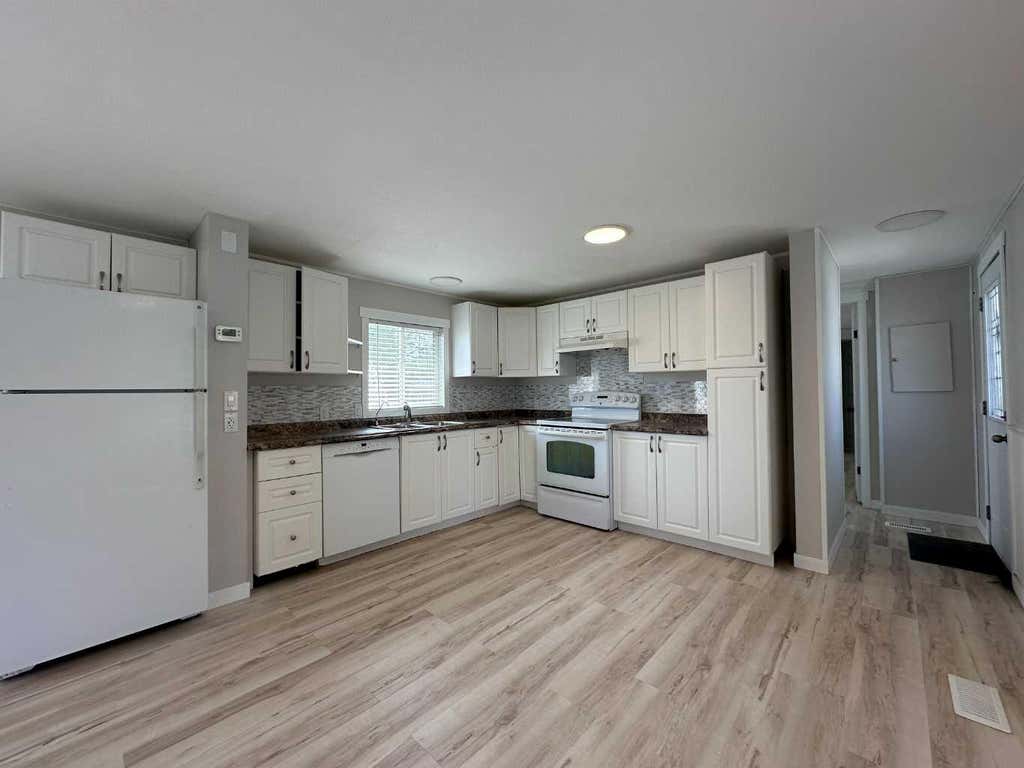 Photo of 5020 Highway 2A #51, Ponoka, AB T4J 1E3 (MLS # A2315795)