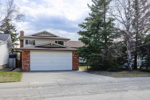 Photo of 128 Silver Ridge Rise NW, Calgary, AB T3B 4P7 (MLS # A2305052)