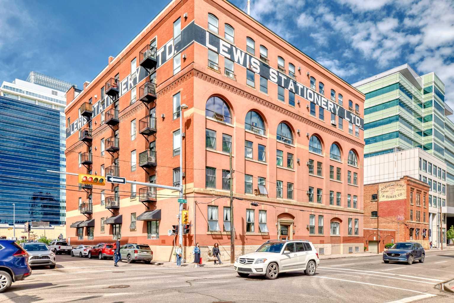 240 11 Avenue SW 402