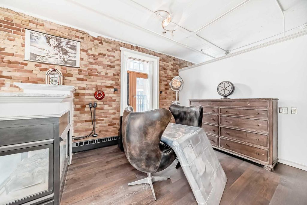 Photo of 240 11 Avenue SW #402, Calgary, AB T2R 0C3 (MLS # A2295573)