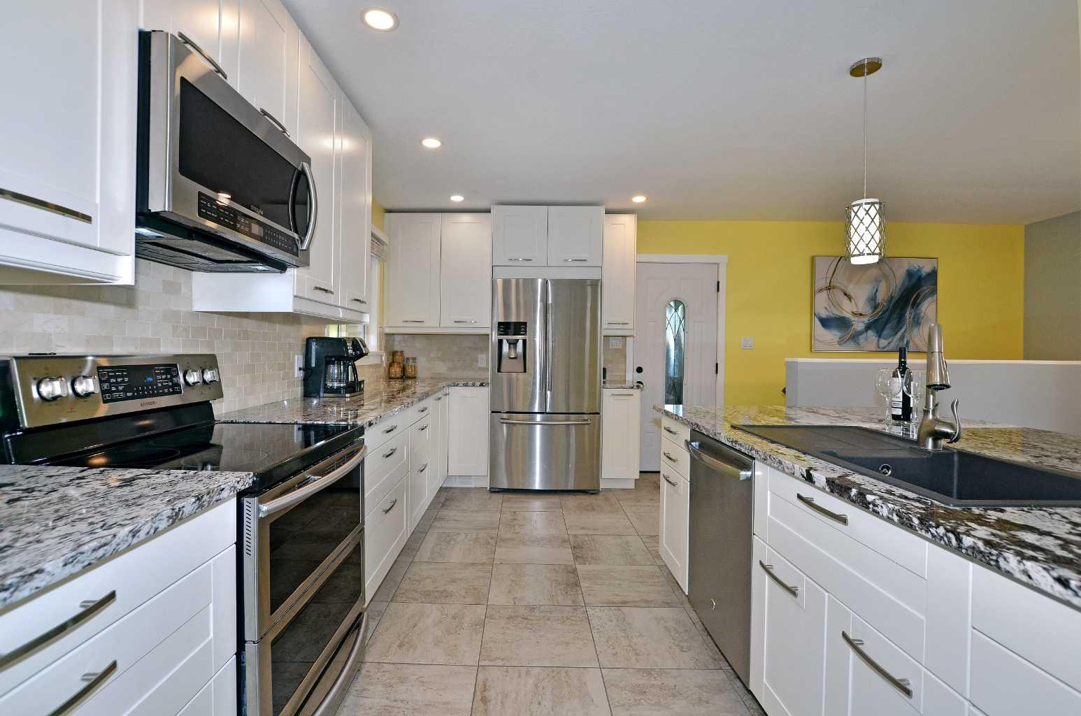 11 Kelwood Place SW