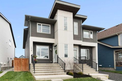 Photo of 170 Seton Grove SE, Calgary, AB T3M 2Y9 (MLS # A2308275)