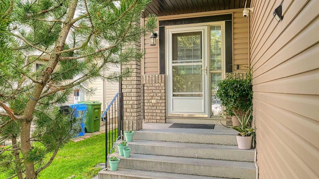 Photo of 54 Saddlecreek Crescent NE, Calgary, AB T3J 4R9 (MLS # A2310798)