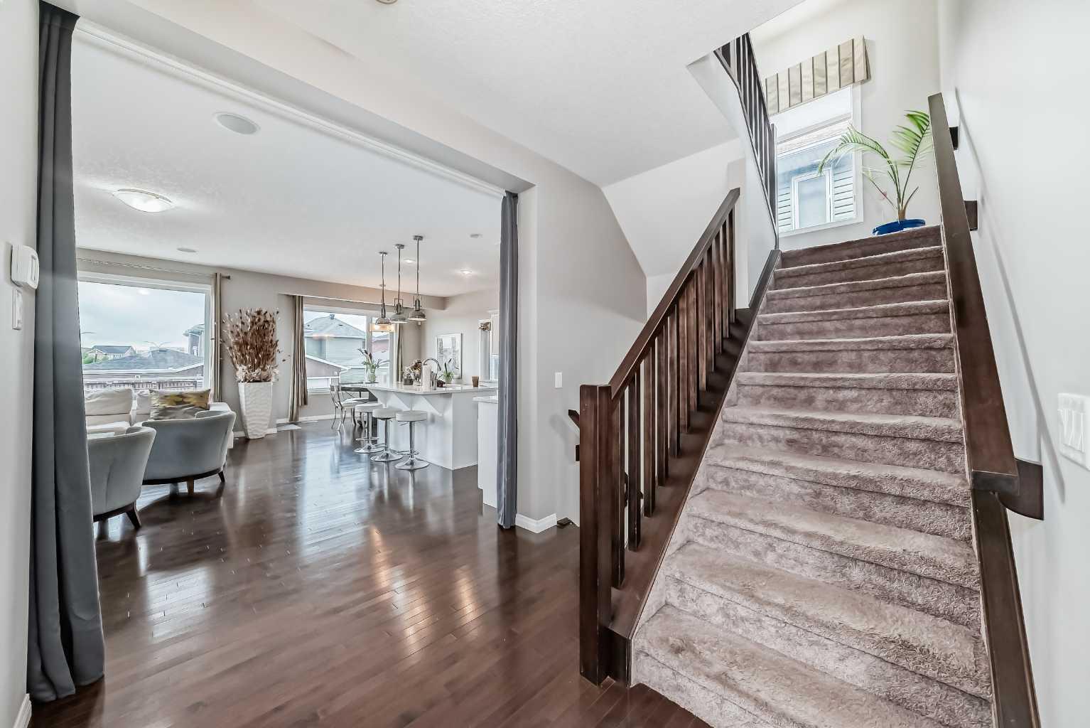 4 Redstone Park NE