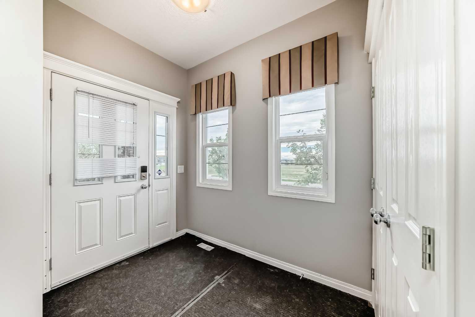 4 Redstone Park NE