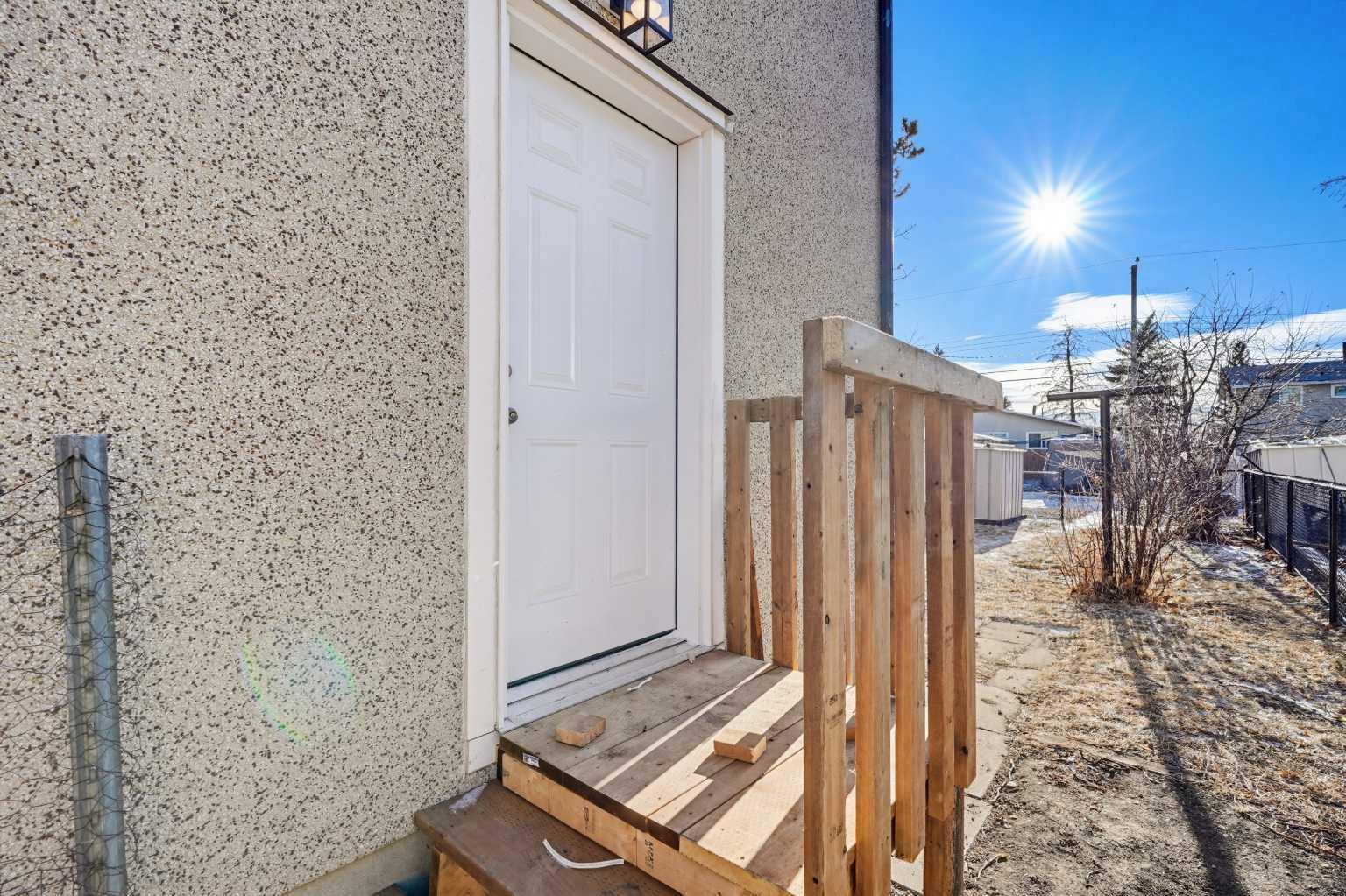 5610 Pensacola Crescent SE