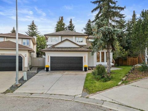 113 Straddock Terrace SW Calgary AB T3H 2T4