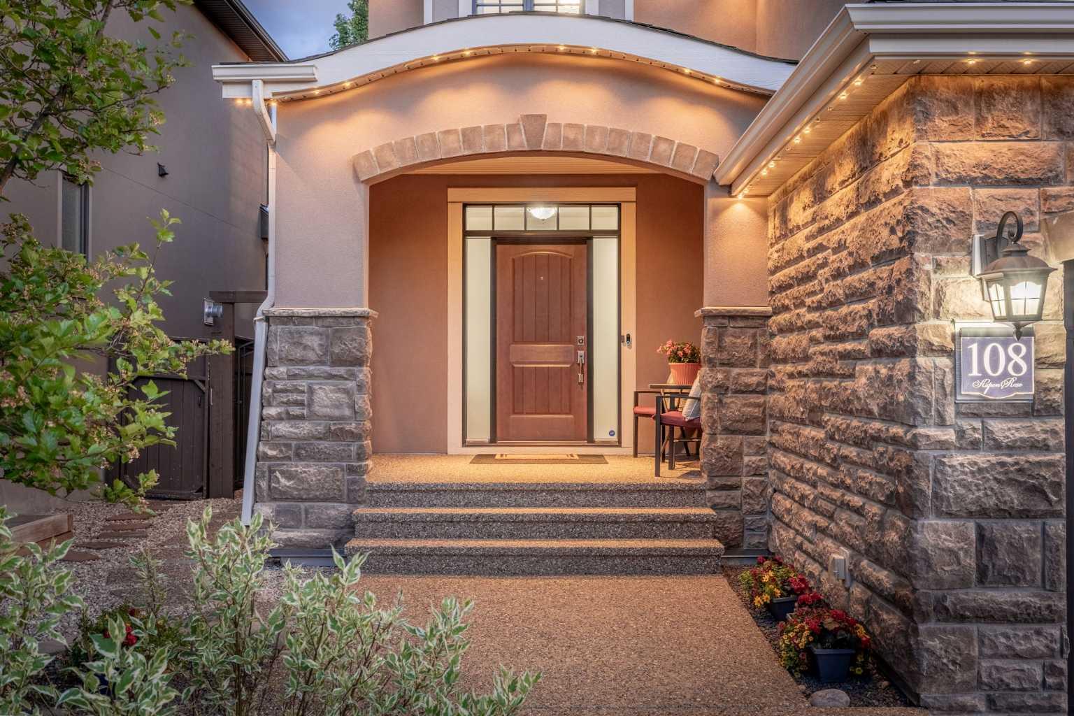 108 Aspen Summit Circle SW