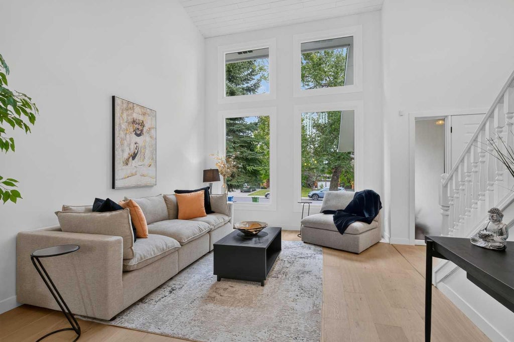 Photo of 40 Edforth Road NW, Calgary, AB T3A 3V7 (MLS # A2344024)