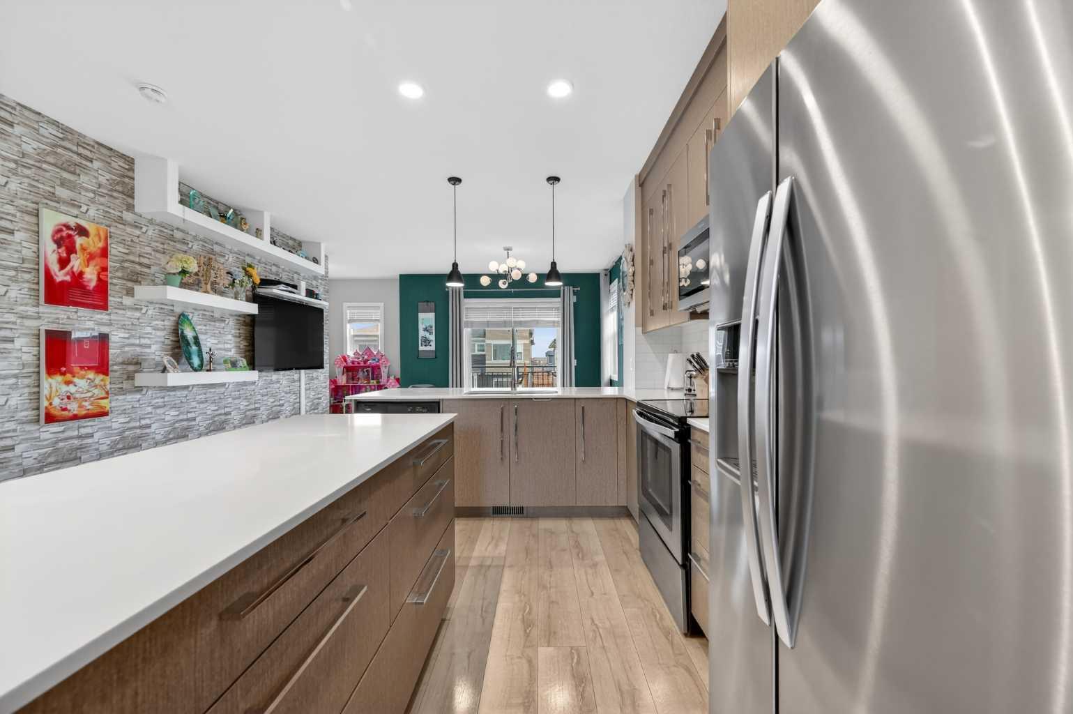 4 Cornerstone Manor NE