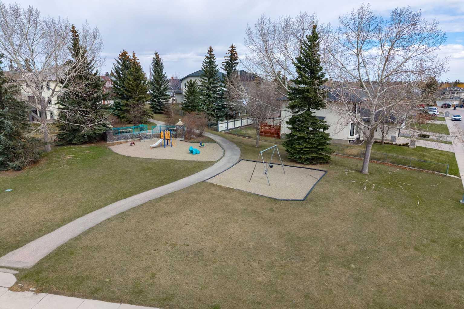 30 Arbour Ridge Circle NW