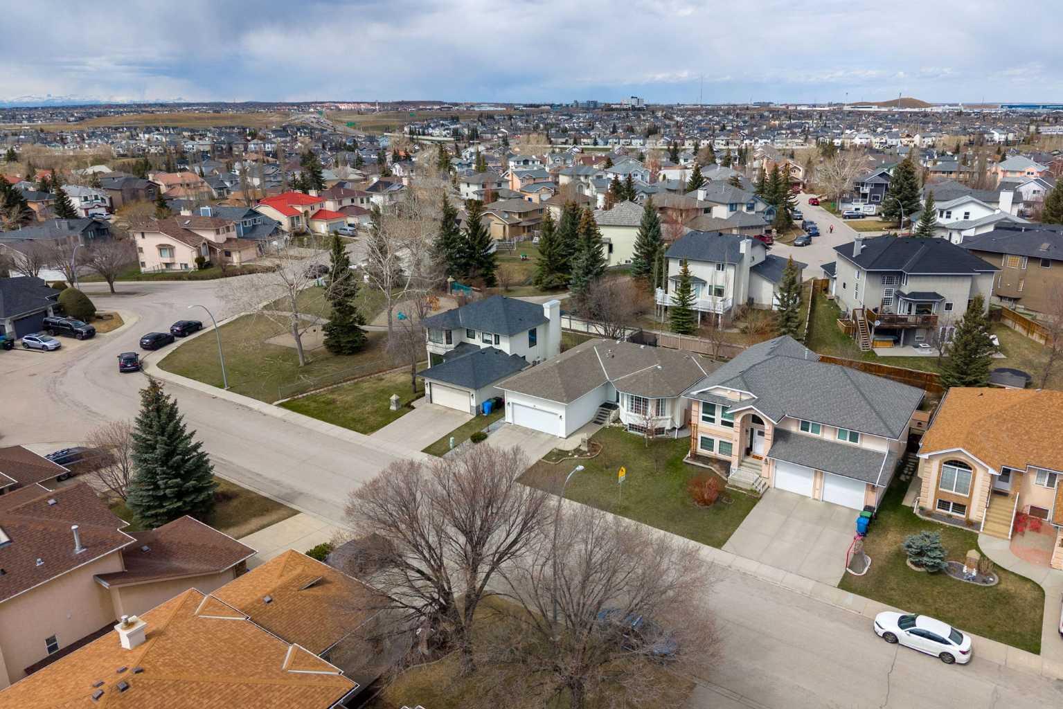 30 Arbour Ridge Circle NW