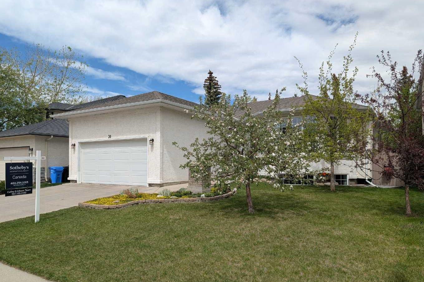 30 Arbour Ridge Circle NW