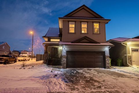 2051 Sagewood Rise SW Airdrie AB T4B 3N7