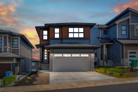 172 Precedence Hill Cochrane AB T4C 2T6