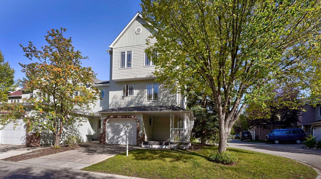 Photo of 192 Inglewood Cove SE, Calgary, AB T2G 5K3 (MLS # A2346600)