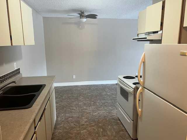 4607/4609 51 Avenue 48 SUITES