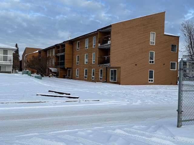 4607/4609 51 Avenue 48 SUITES