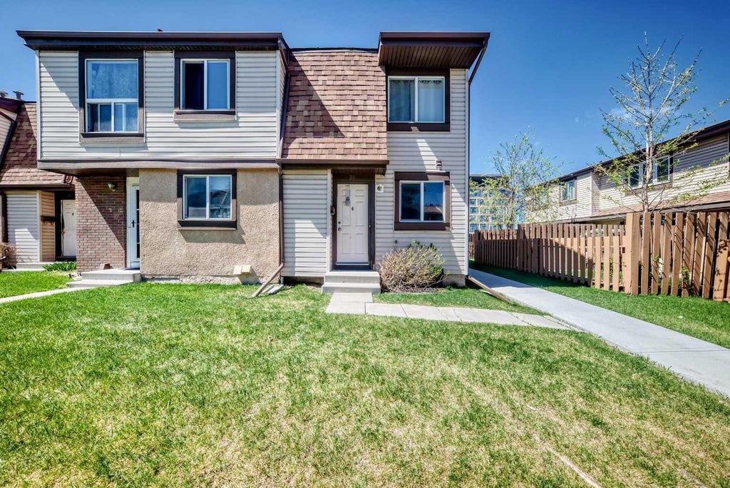 Photo of 2727 Rundleson Road NE #38, Calgary, AB T1Y 3Z3 (MLS # A2310346)