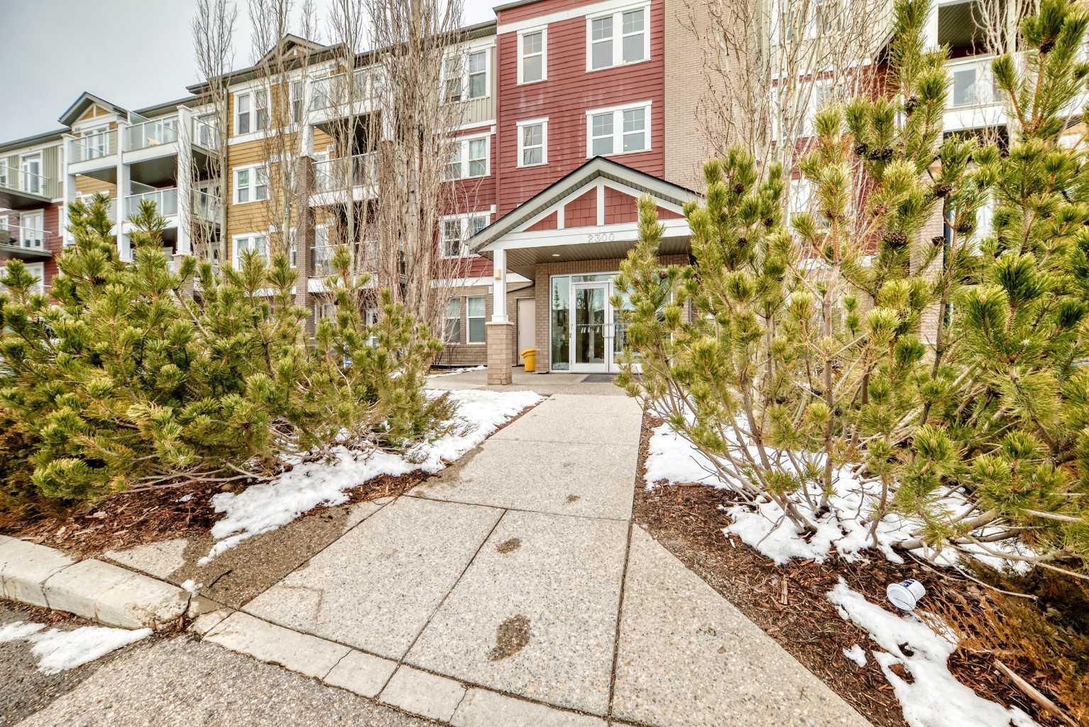 2300 Evanston Square 405