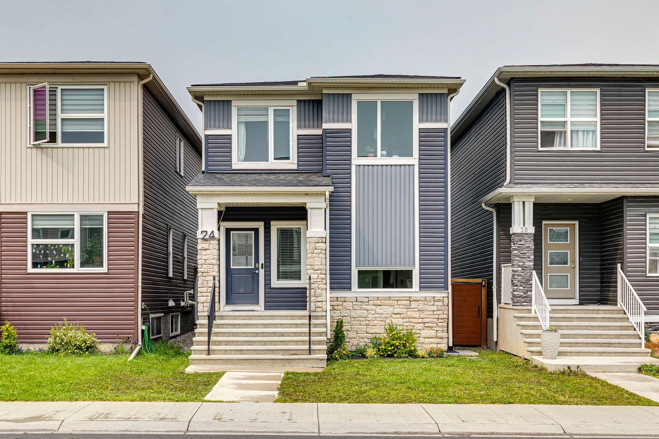 24 Corner Meadows Park NE