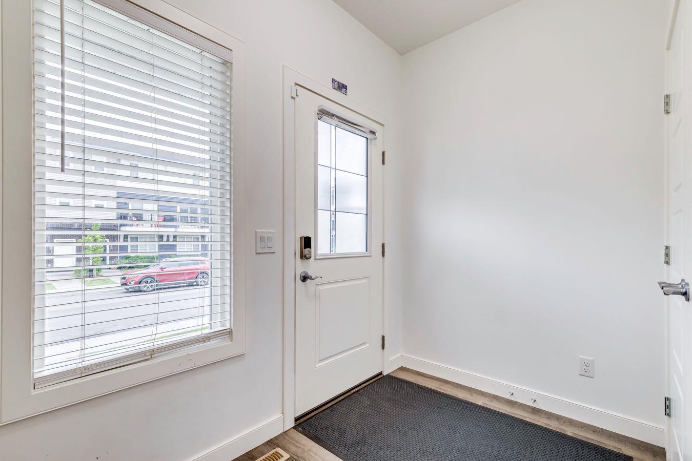 24 Corner Meadows Park NE