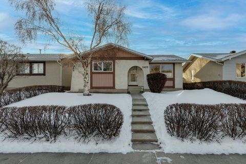 5423 Madigan Drive NE Calgary AB T2A 5T5