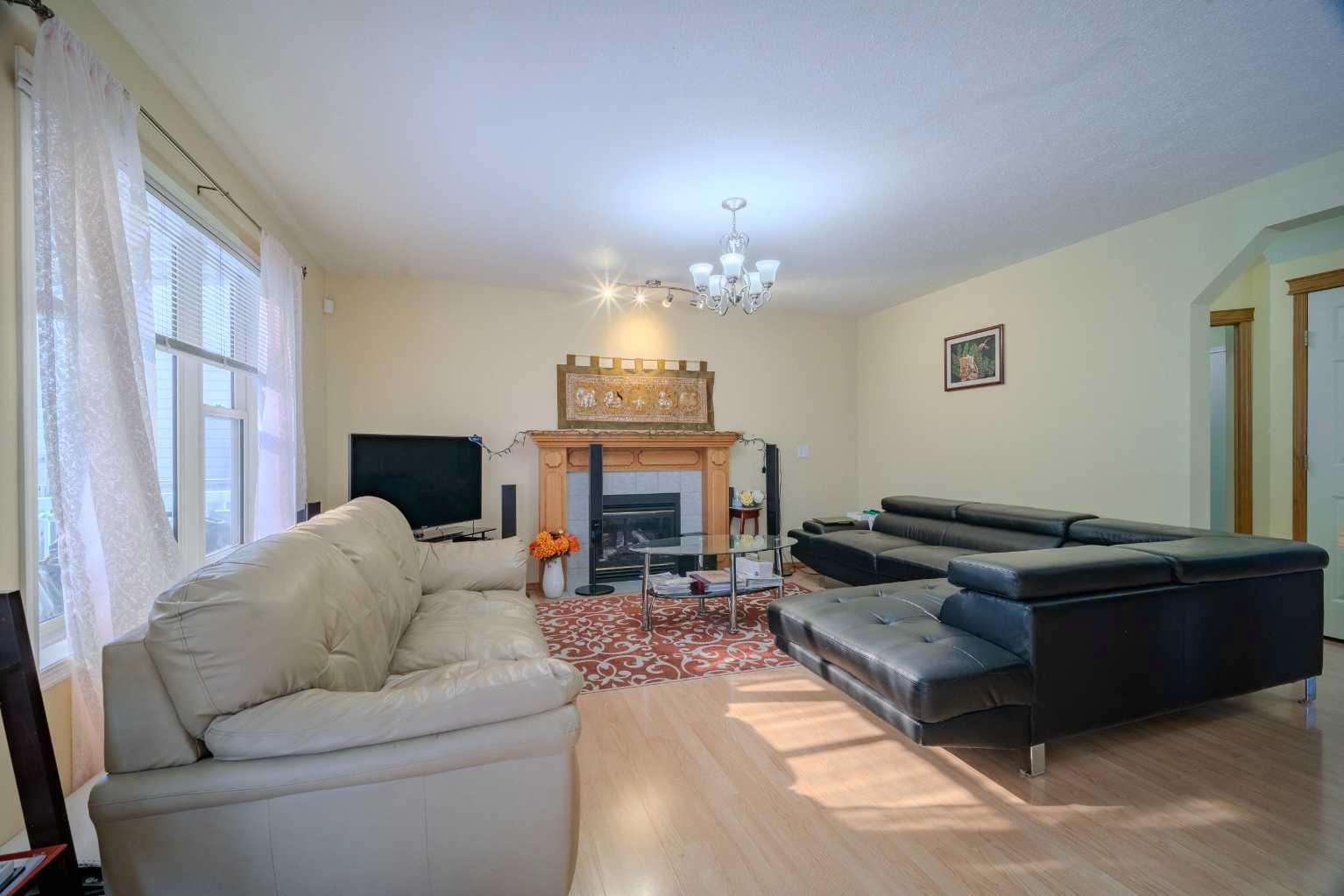 45 Arbour Crest Terrace NW