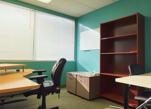 1026 16 Avenue NW 203 Calgary AB T2M 0K6