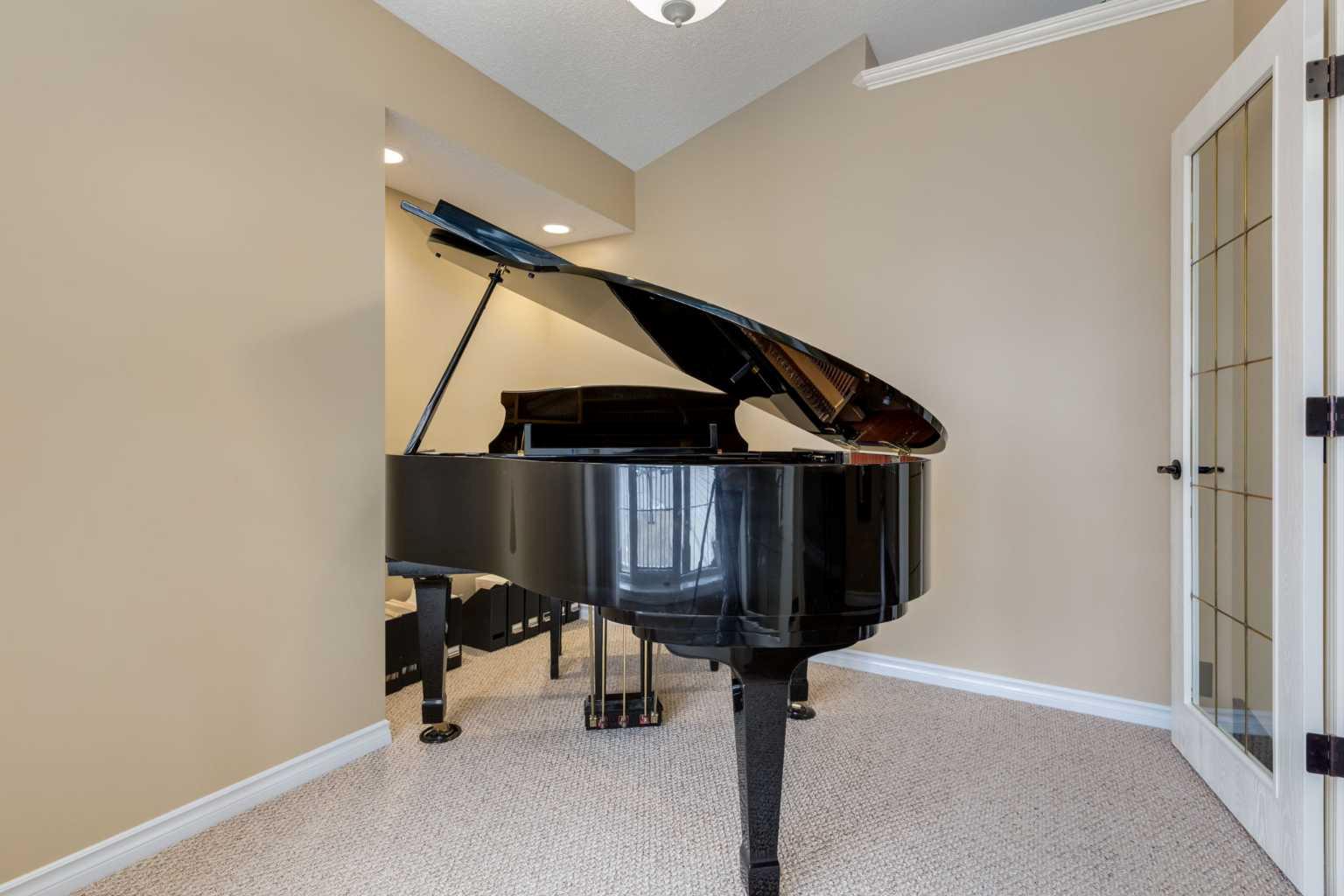 36 Hidden Ranch Mews NW