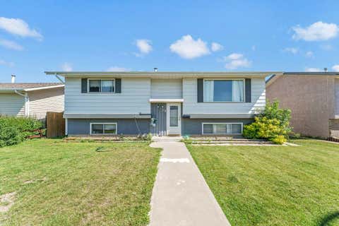 Photo of 28 Rossdale Street SE, Medicine Hat, AB T1B 1X4 (MLS # A2327892)