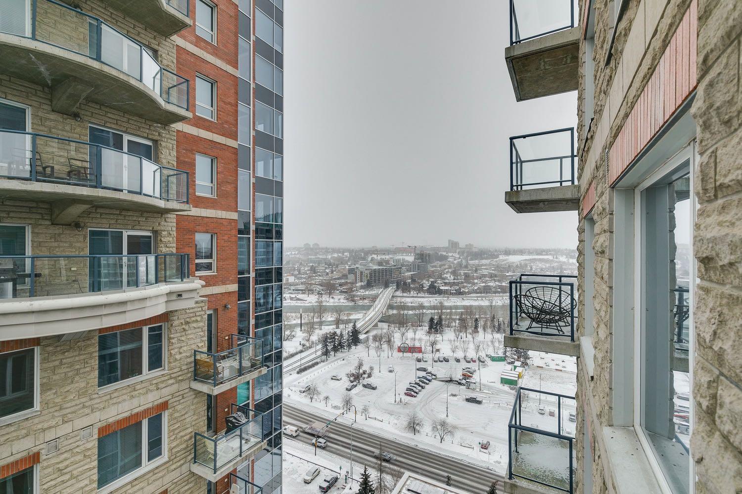 910 5 Avenue SW 2001