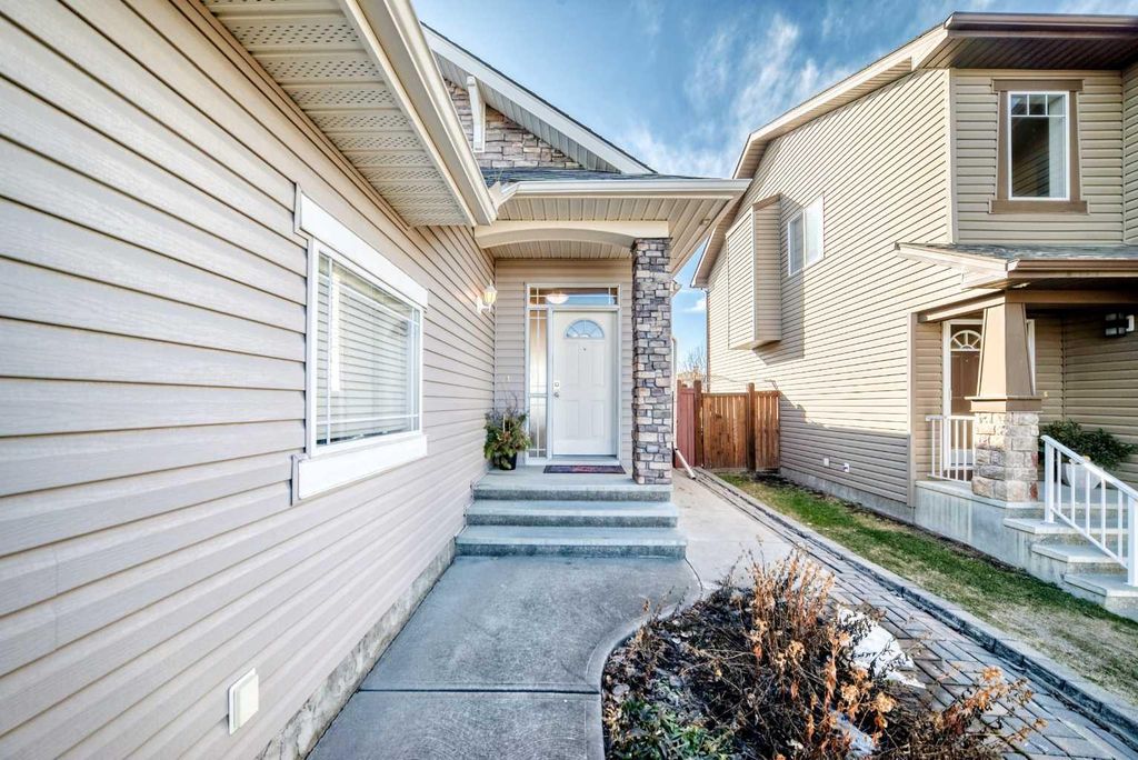 Photo of 160 Cougartown Close SW, Calgary, AB T3H 0B1 (MLS # A2295330)
