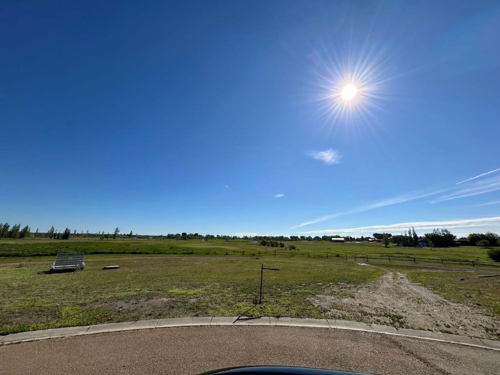 Photo of 109 Wilkins Place Crescent, Hanna, AB T0J 1P0 (MLS # SC0061748)