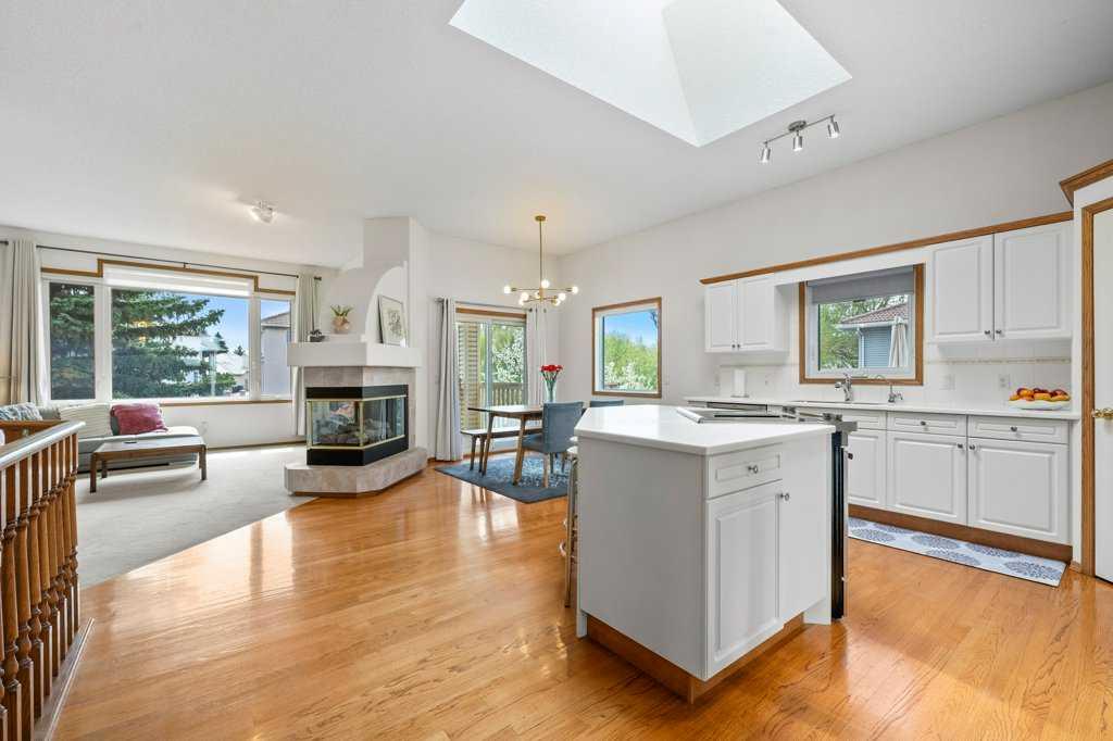 125 Woodpark Close SW