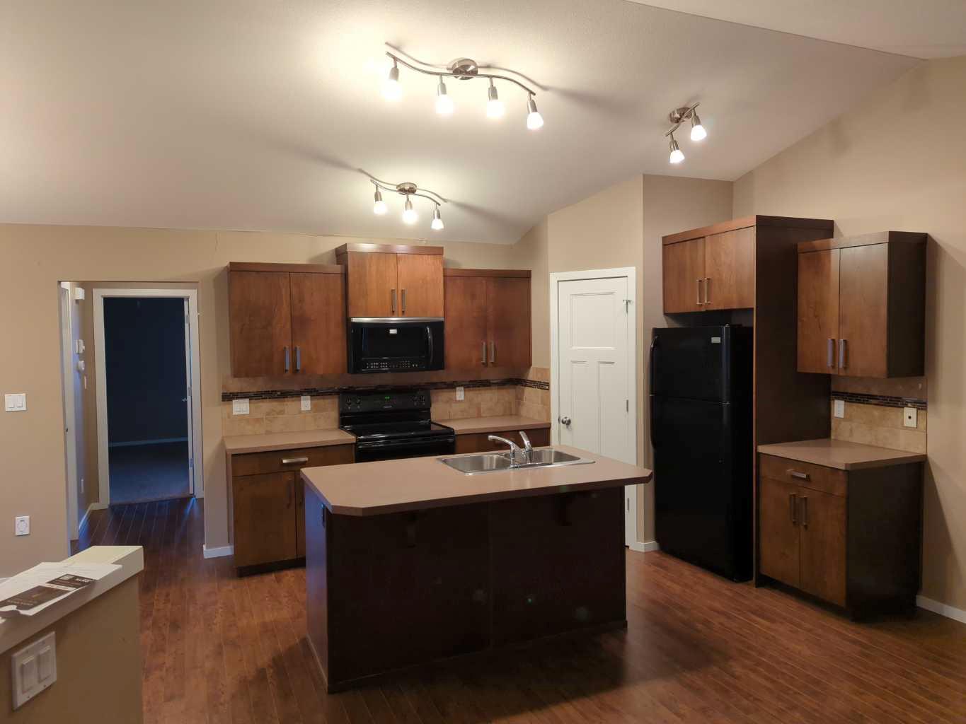 144 Mt Sundial Court W