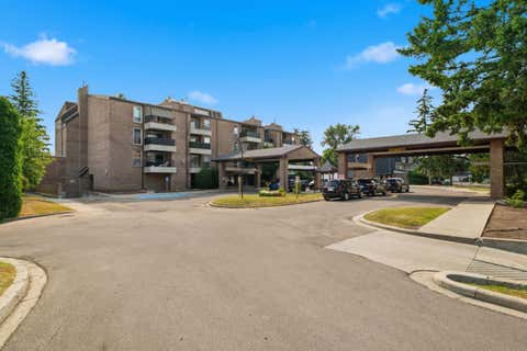 Photo of 202 Braeglen Close SW #2305, Calgary, AB T2W 2B1 (MLS # A2336994)