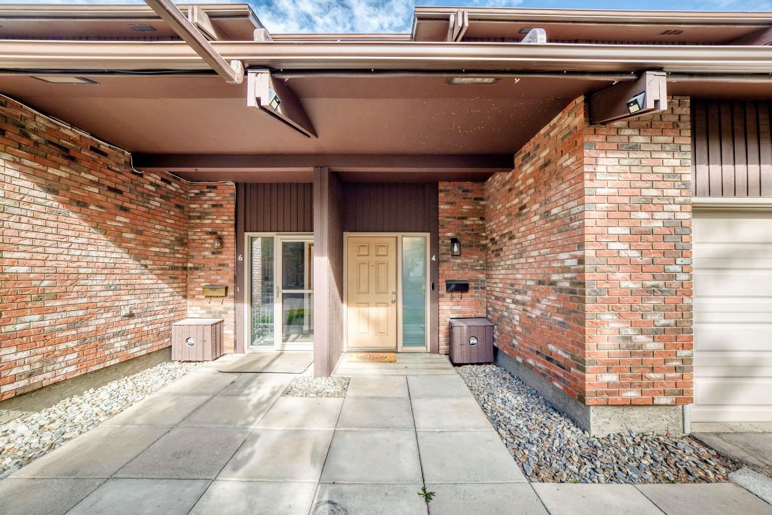 2323 Oakmoor Drive SW 4