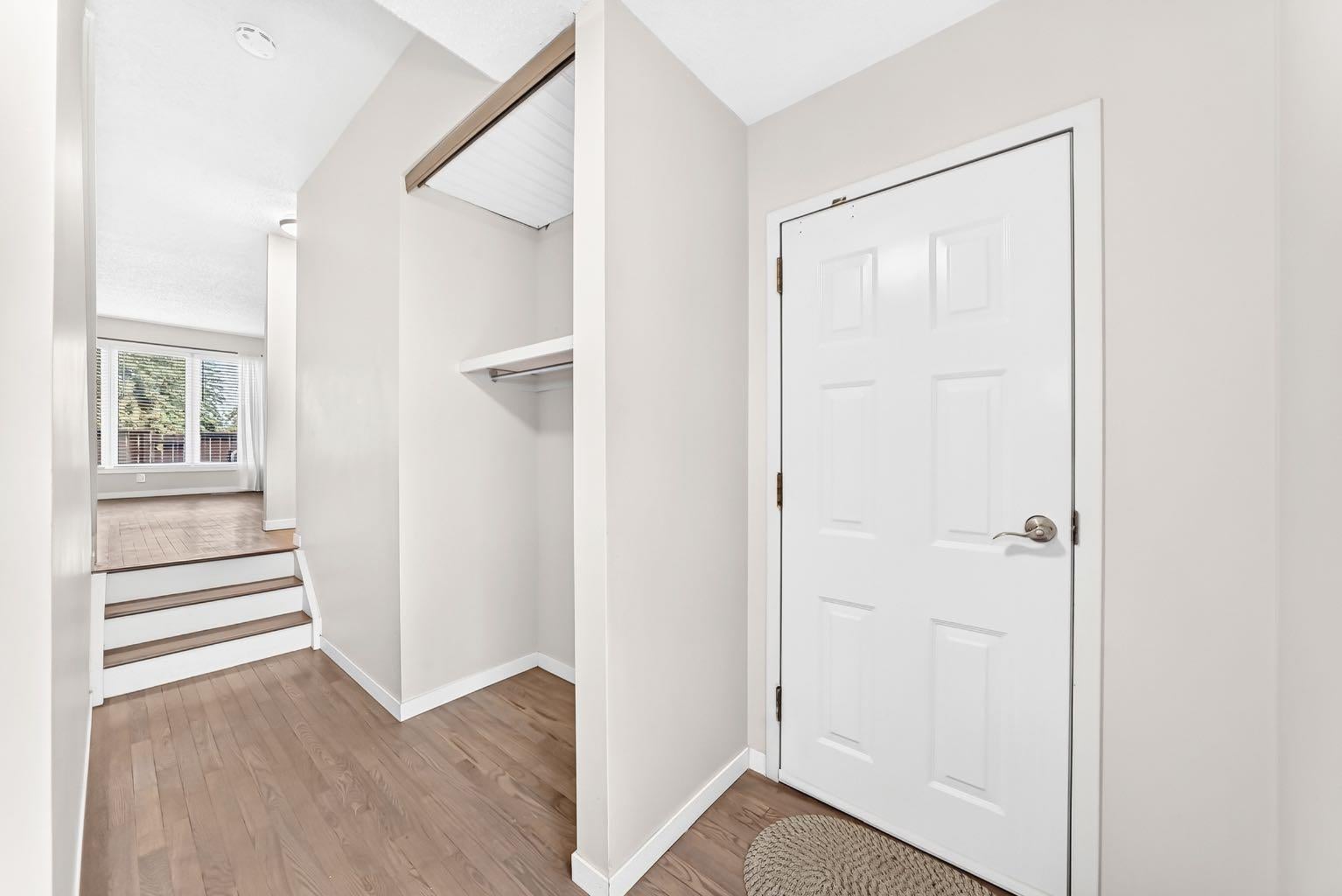 2323 Oakmoor Drive SW 4
