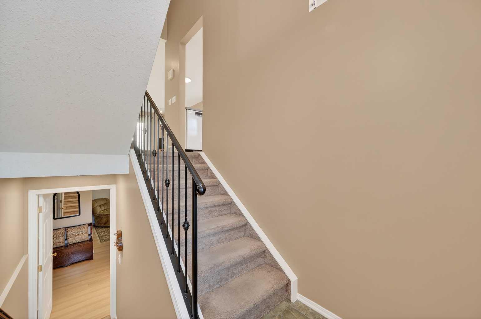 103 Fairways Drive NW 16